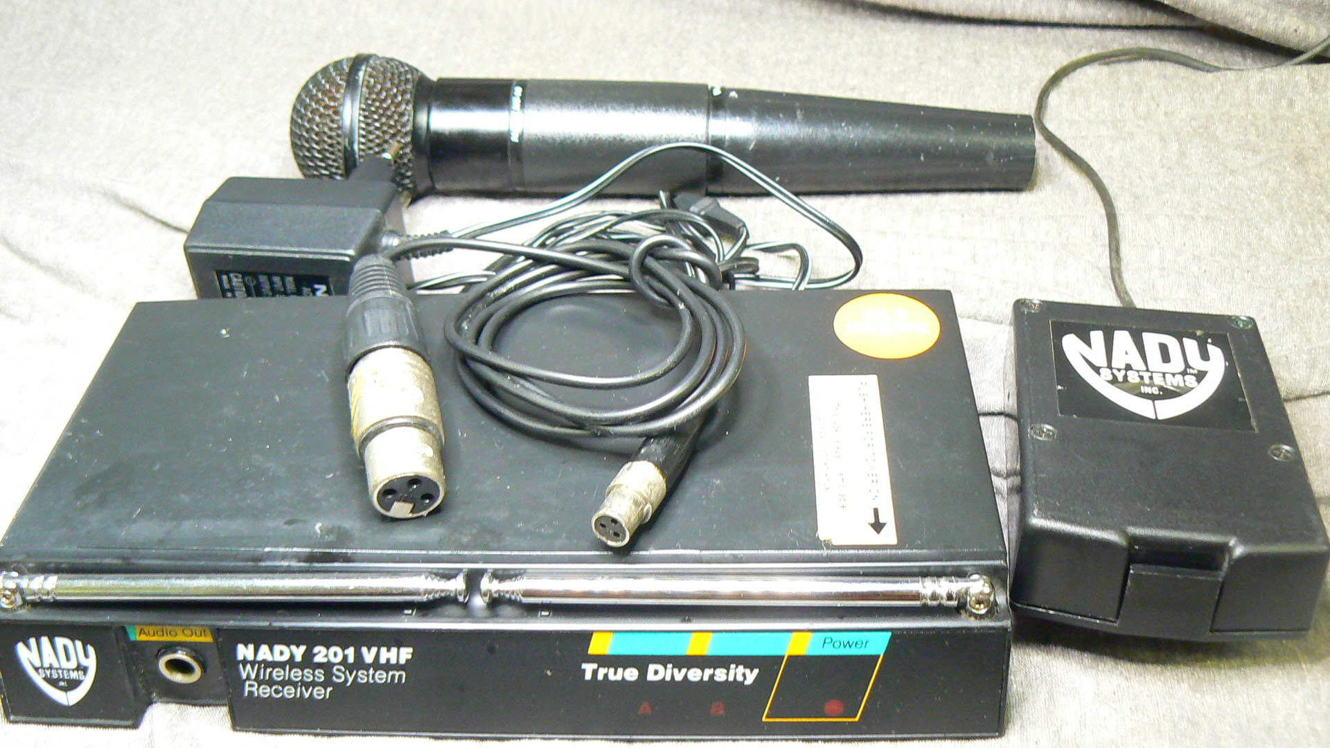 vends Nady 201 + boitier + micro main