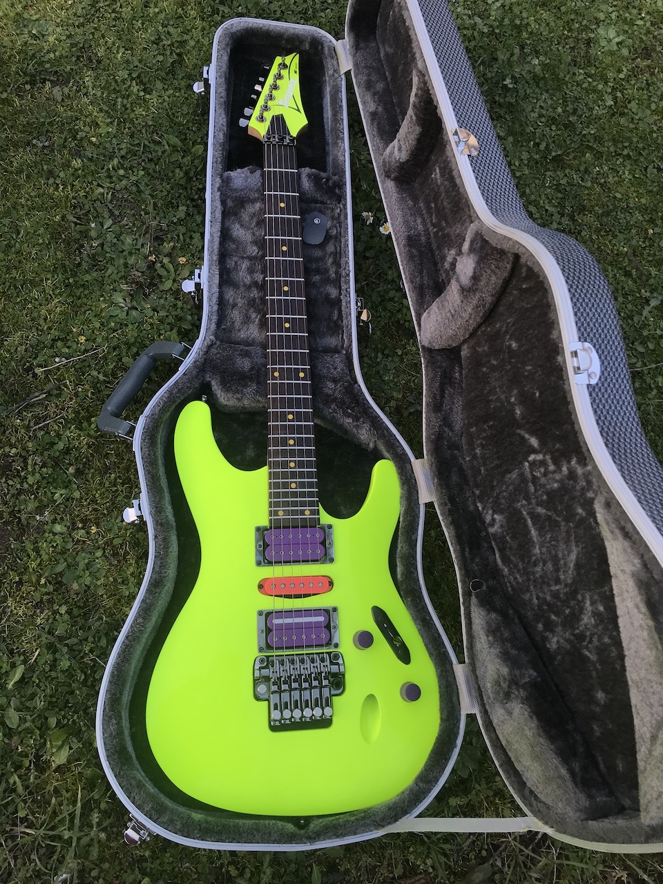 Ibanez S1 XXV jaune fluo + micros Dimarzios