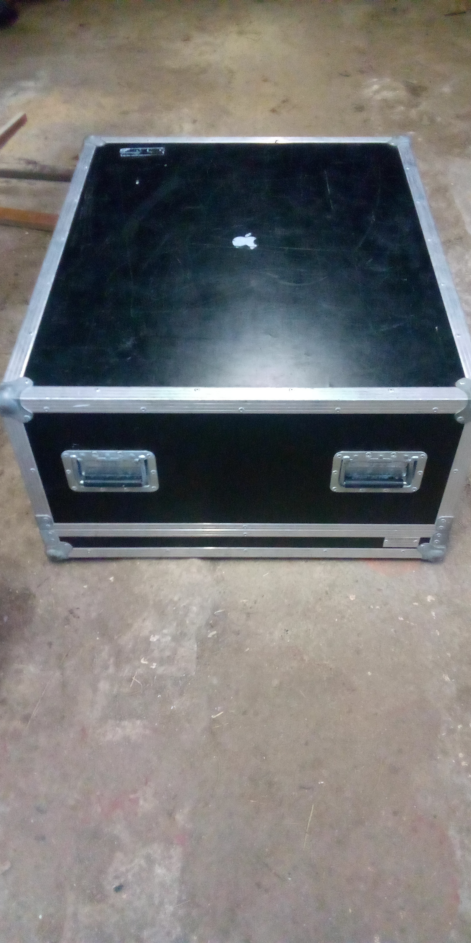 Fly case SKYDD case pour midas pro 1