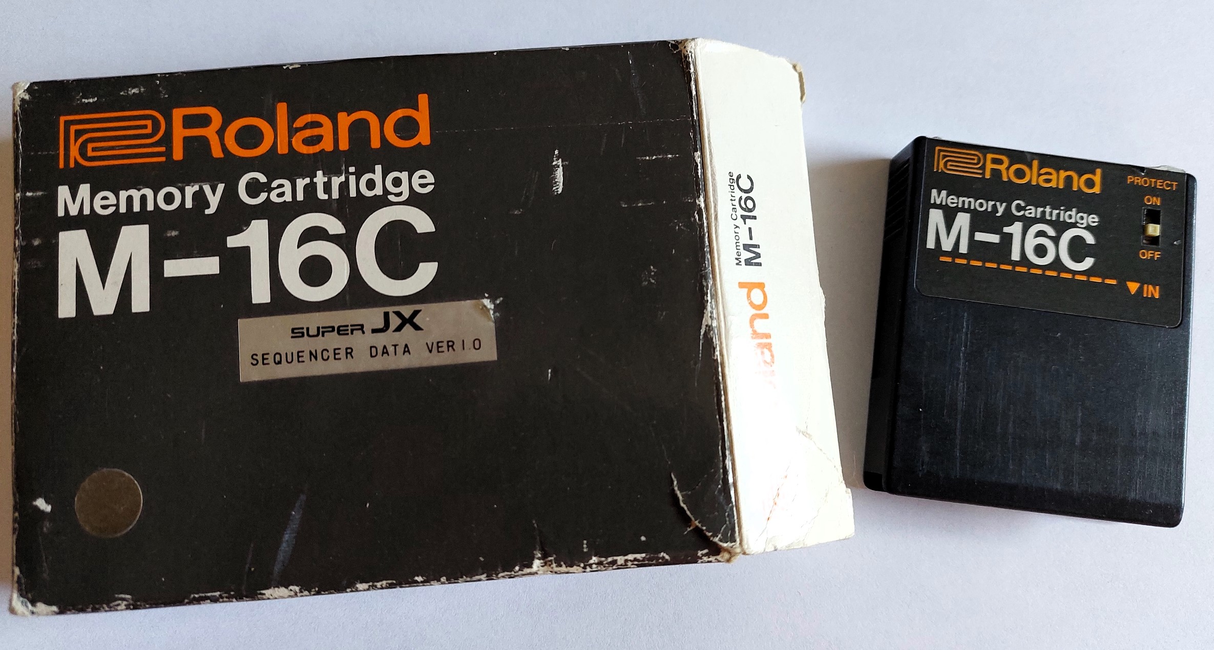 Vends Roland Memory Card M-16C