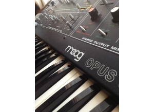Moog Music Opus 3 (27887)