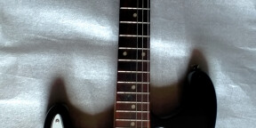 Vend Guitare gaucher Squier made in Korea