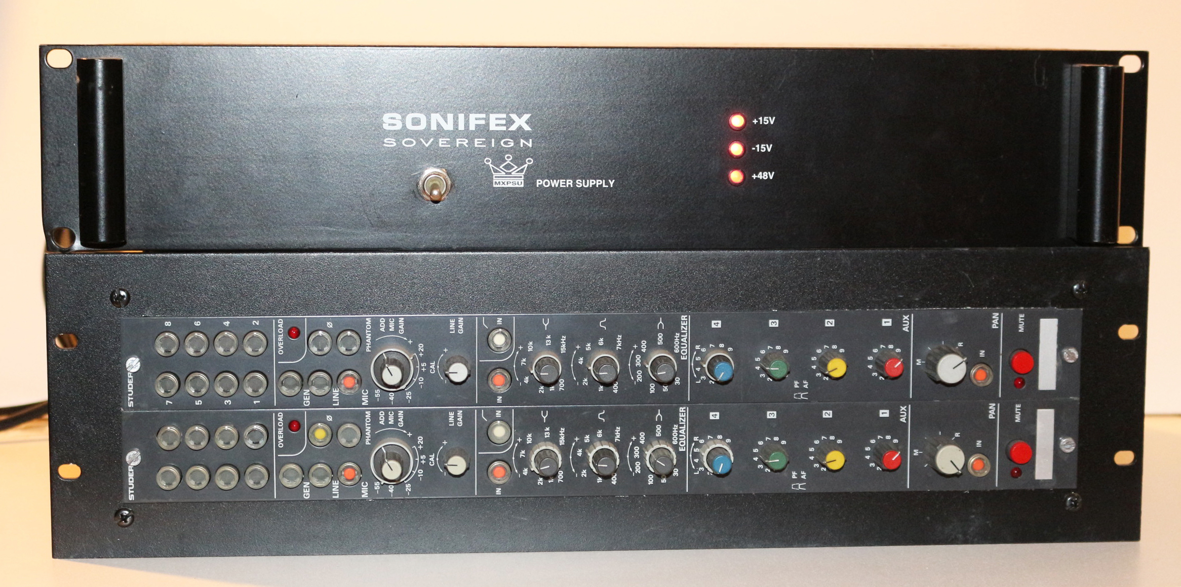 Vends 2 tranches de console Studer 900 rackées - Mic/Line - equa 3 bandes 