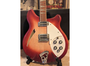 rickenbacker-360-fireglo-4685570@2x