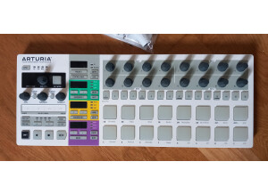 Arturia BeatStep Pro (43016)