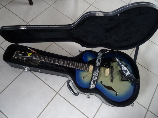 Guitare IBANEZ AF75FM Artcore Bleue son Jazzy