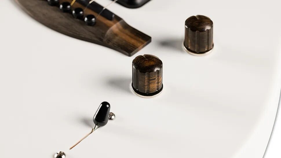 Fender FINNEAS Limited Edition Acoustasonic Telecaster : FINNEAS Limited Edition Acoustasonic TelecasterKNOBS