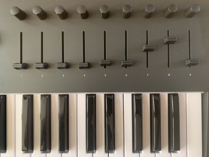 Arturia KeyLab 61 MK3 : faders Arturia KeyLab 61 MK3 : faders