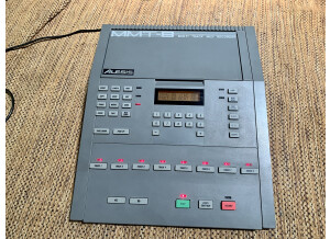 Alesis MMT-8 (21232)