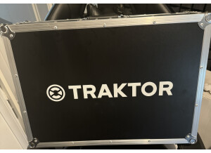 Native Instruments Traktor Kontrol S4 mk3 (67398)