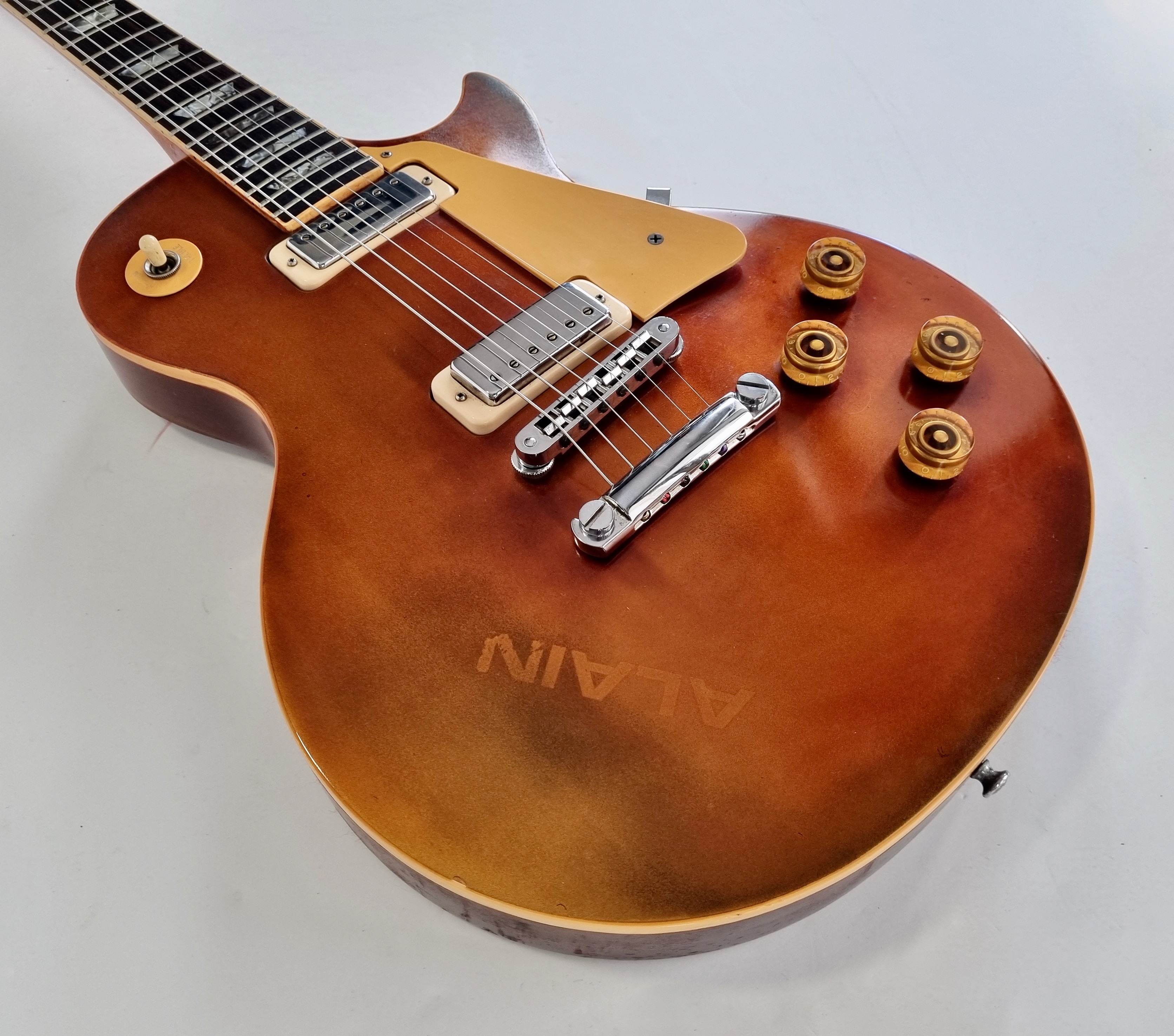 Gibson Les Paul Deluxe (1976) (18006)