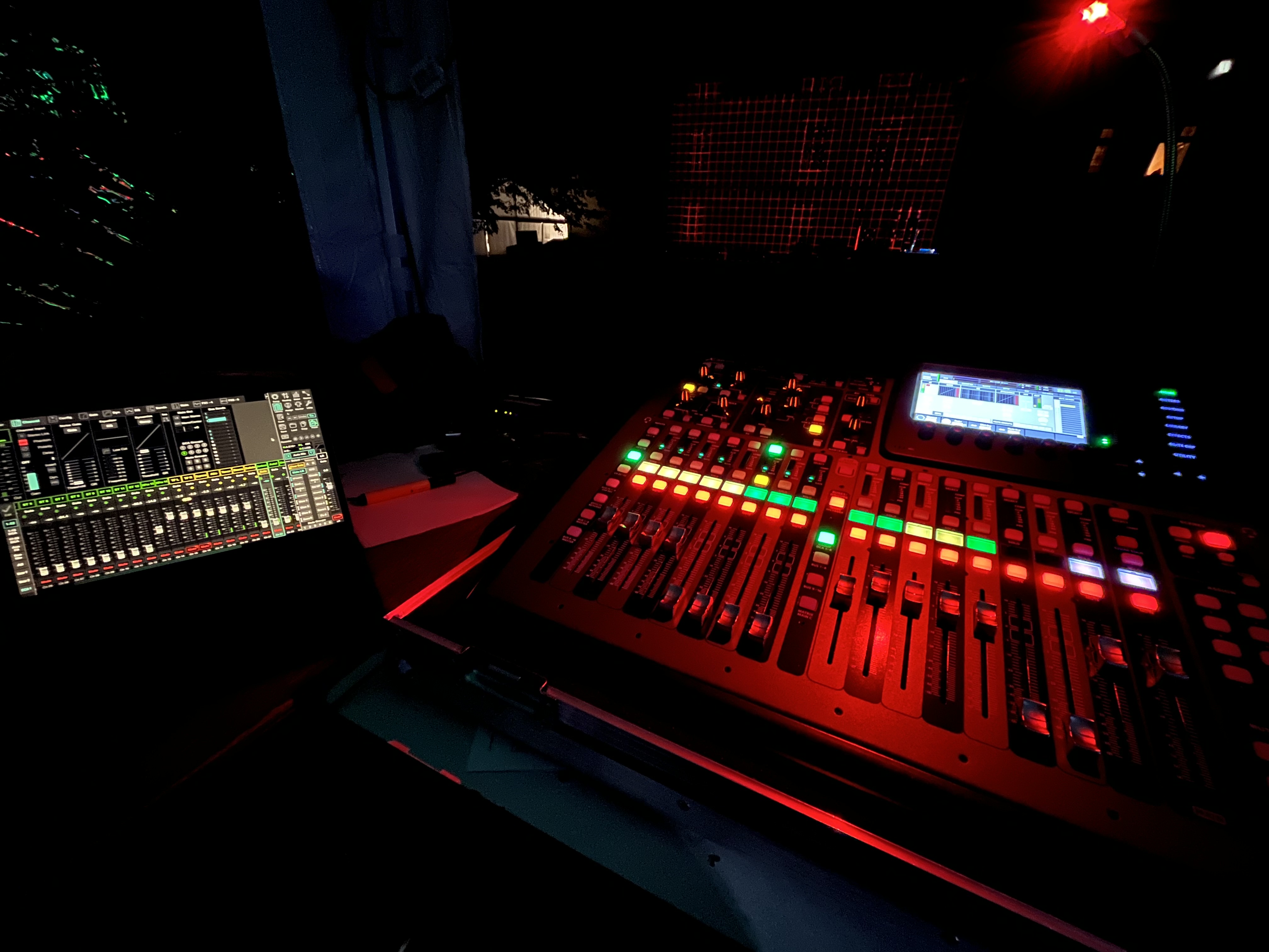 Behringer X32 Compact