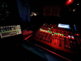 Behringer X32 Compact