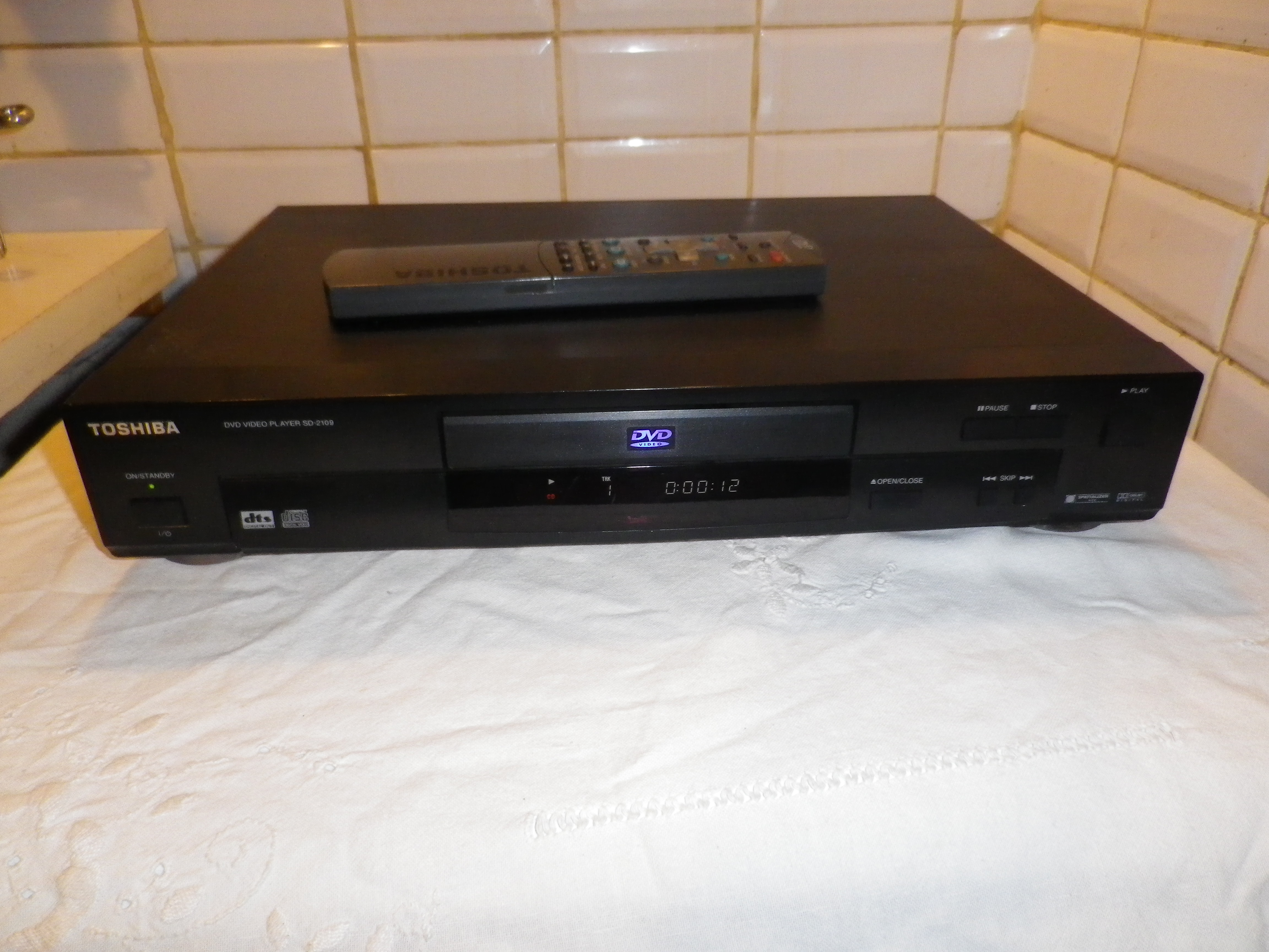 Toshiba SD-2109E Lecteur vidéo CD et DVD noir