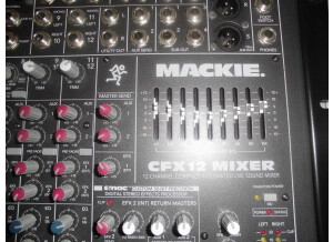 Mackie CFX12 (31422)