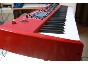 Clavia Nord Stage 76 (1689)