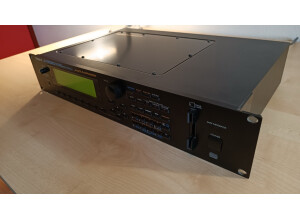Roland JV-2080 (5514)