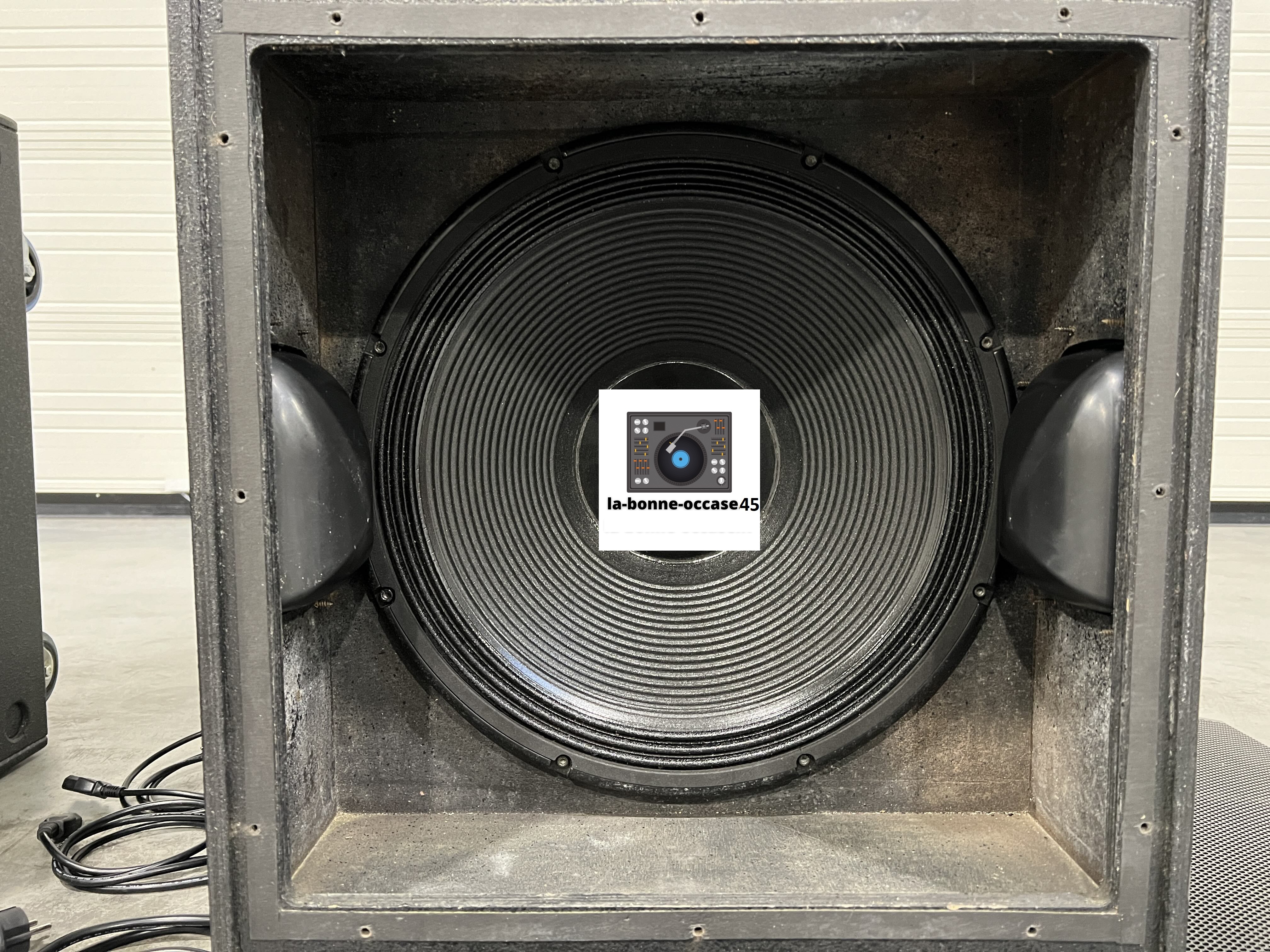 Caisson basse DB