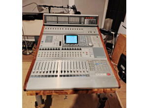 Tascam DM-3200 (72178)