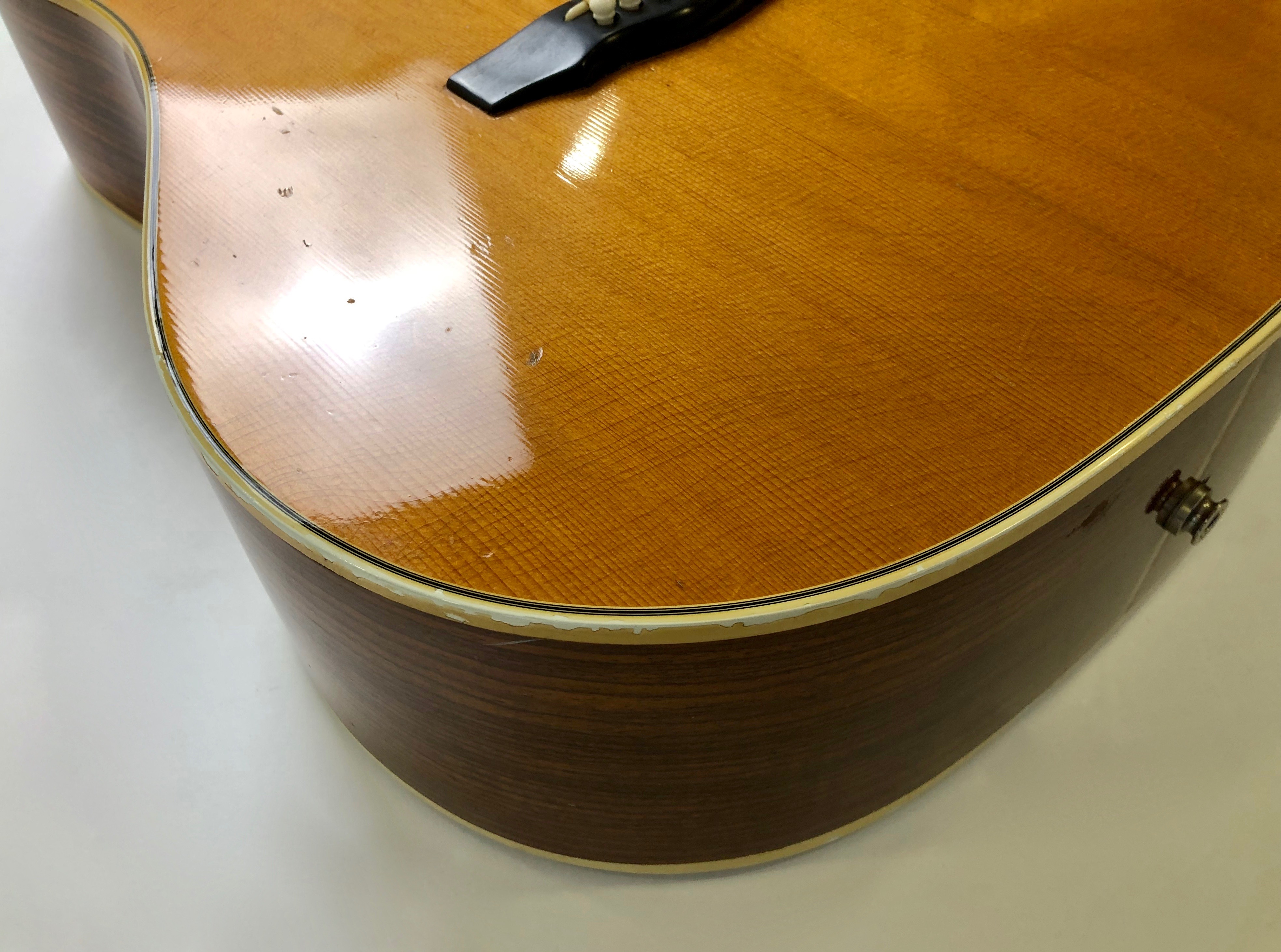 Guild D-50 (8702)