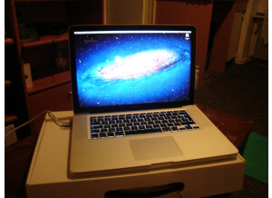Apple macbook pro unibody 15" (51436)