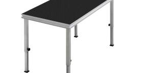 Vend praticable de scène 2x1m nouvelle génération avec pieds réglables