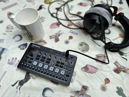 AIRA P-6 04 AIRA P-6 04