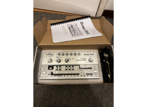 Cyclone Analogic Bass Bot TT-303 (10)