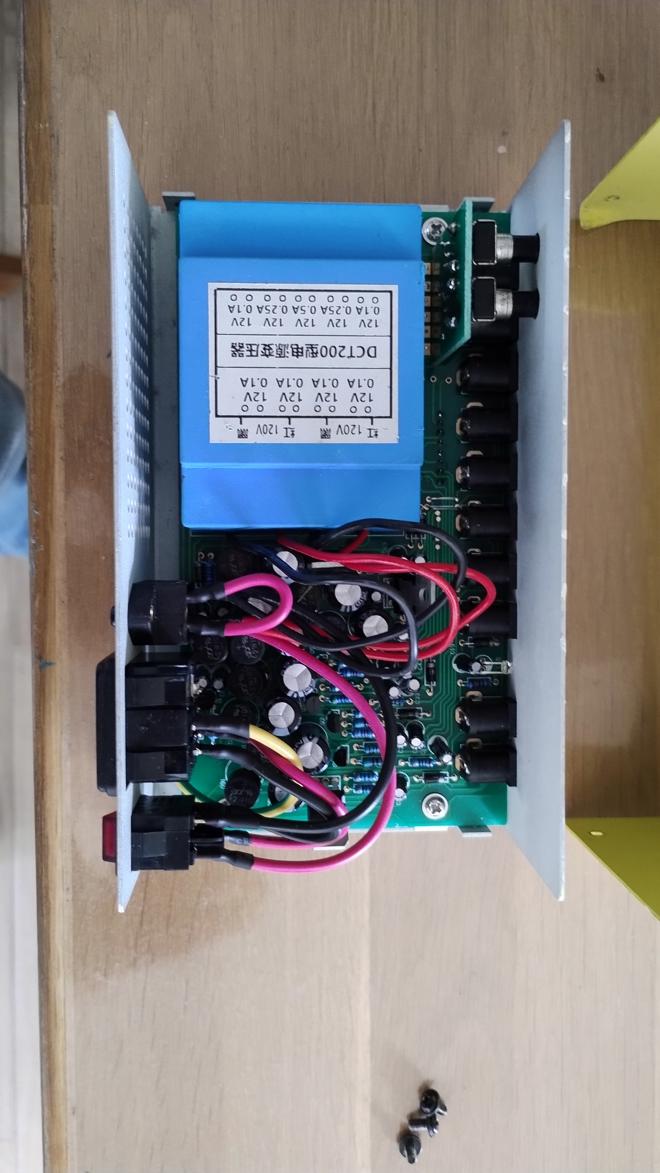 Fame DCT-200 Multi-Power Supply