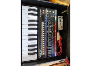Roland JU-06A (91011)