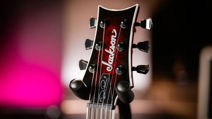 Pro Series Signature Diamond Rowe DR12MG EVTN6Headstock Pro Series Signature Diamond Rowe DR12MG EVTN6Headstock