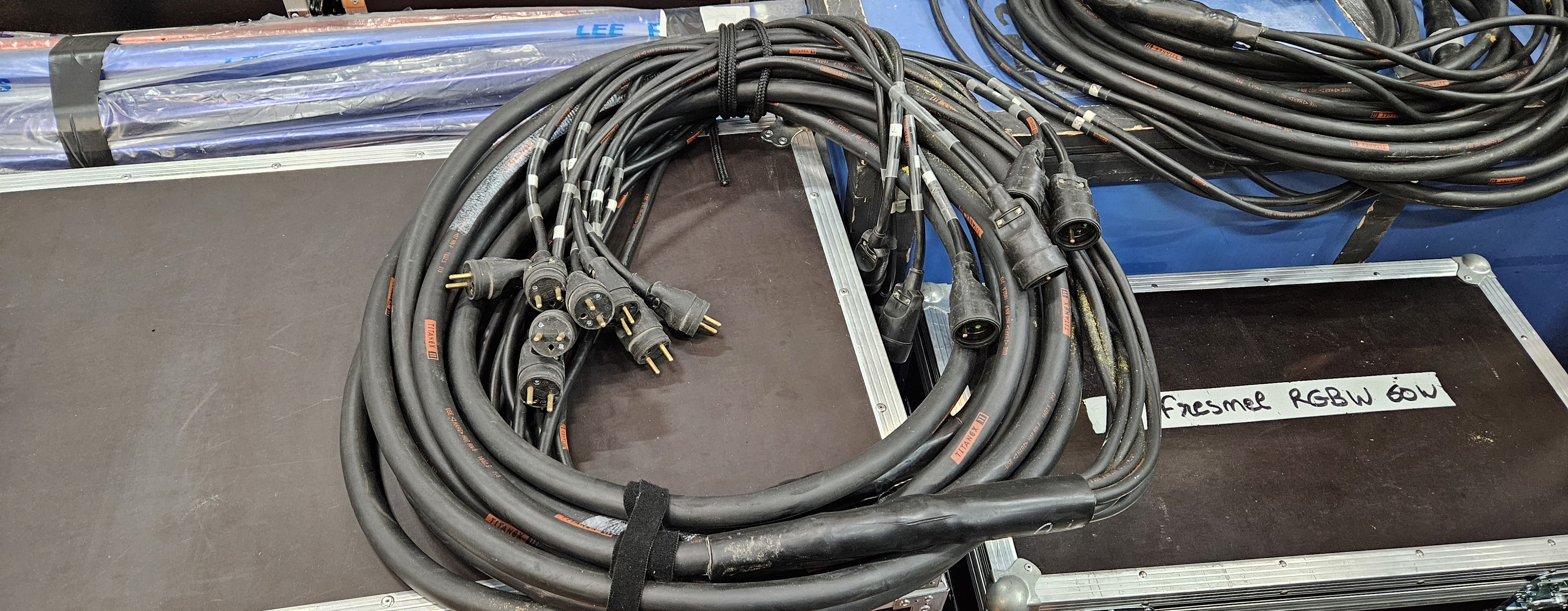 2 multipaires  16A TITANEX 4 et 6 lignes, 20 et 15m