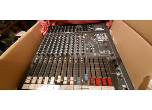 Fostex R8 (24912)