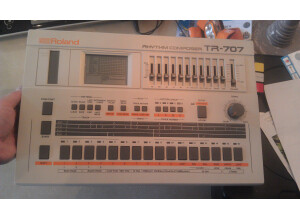 Roland TR-707 (70492)