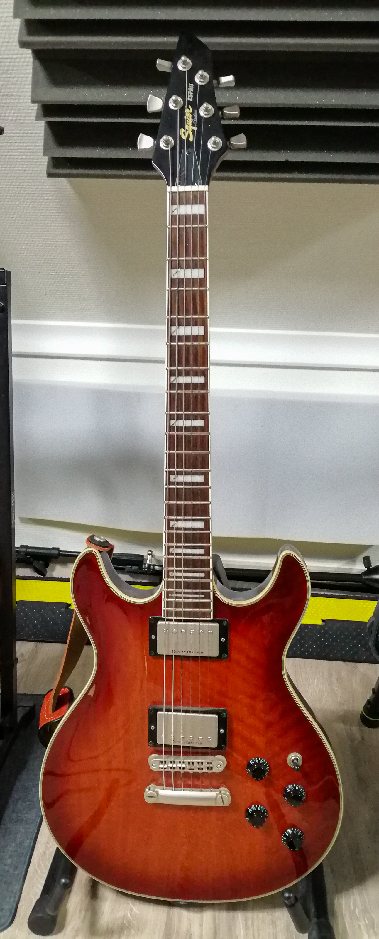 Squire Esprit Roben Ford