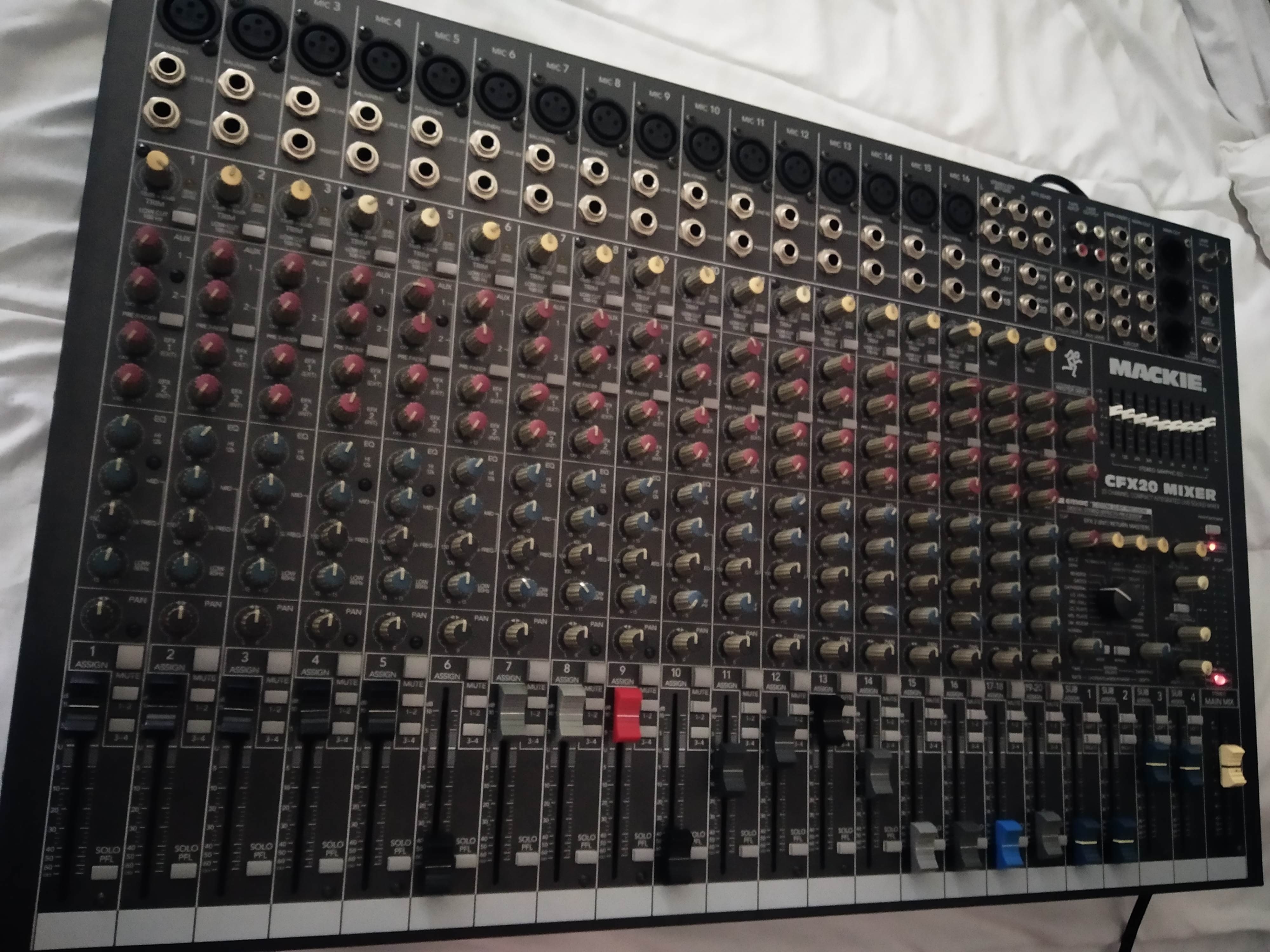 Mackie CFX20 (83173)