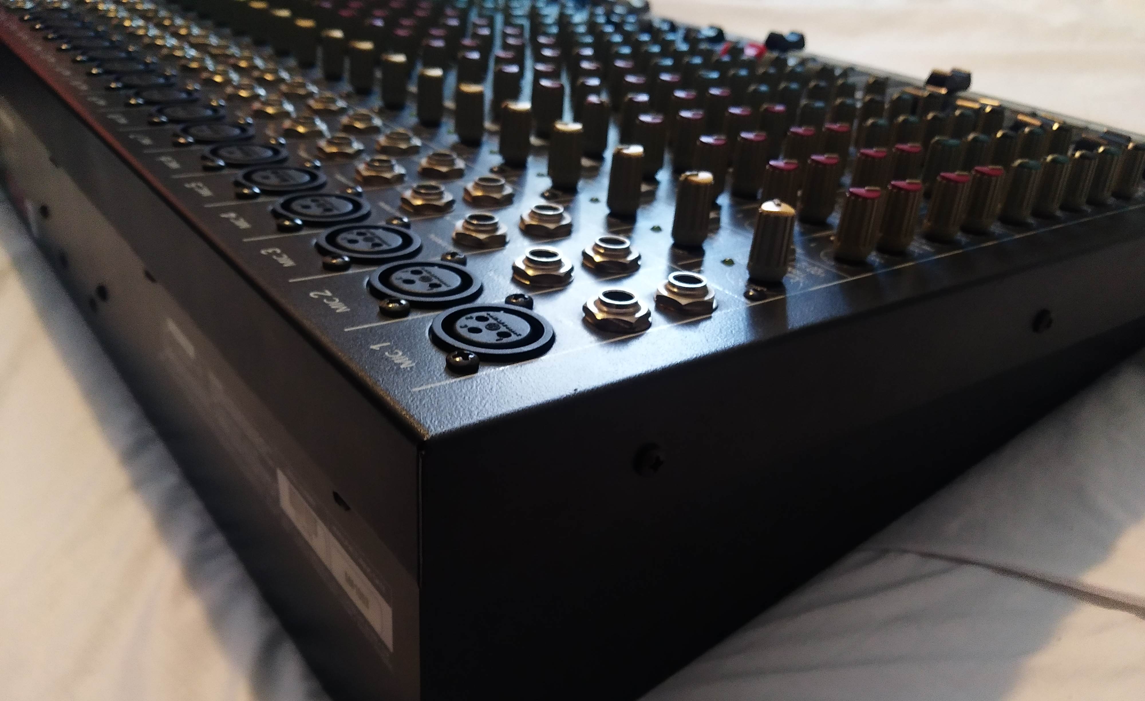 Mackie CFX20 (51226)