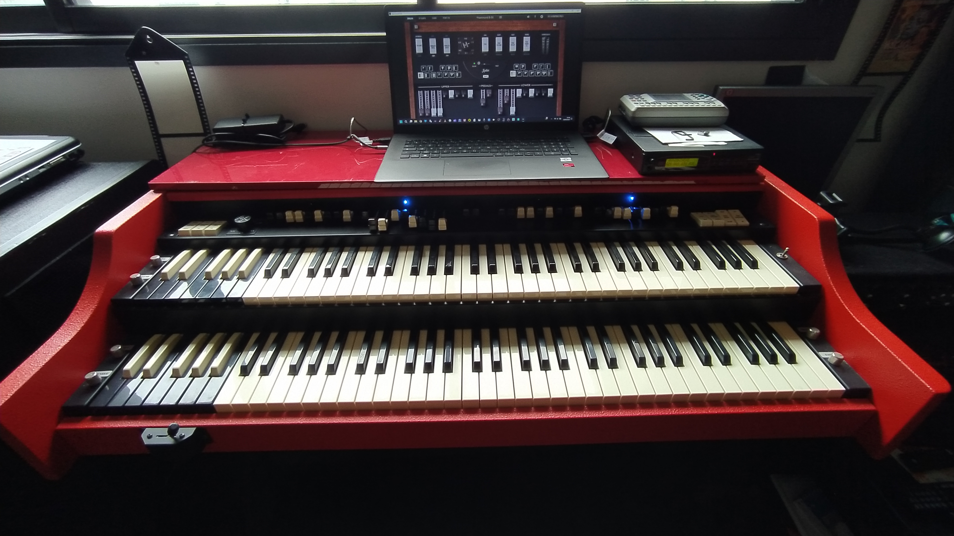 IK Multimedia Hammond B-3X
