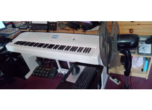 Yamaha DGX-670 (37859)