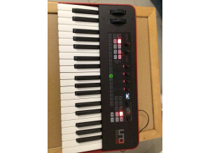IK Multimedia Uno Synth Pro (76060)