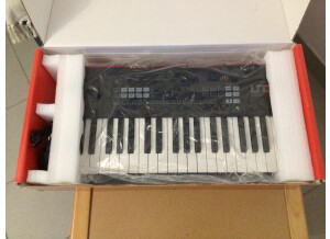 IK Multimedia Uno Synth Pro (42734)