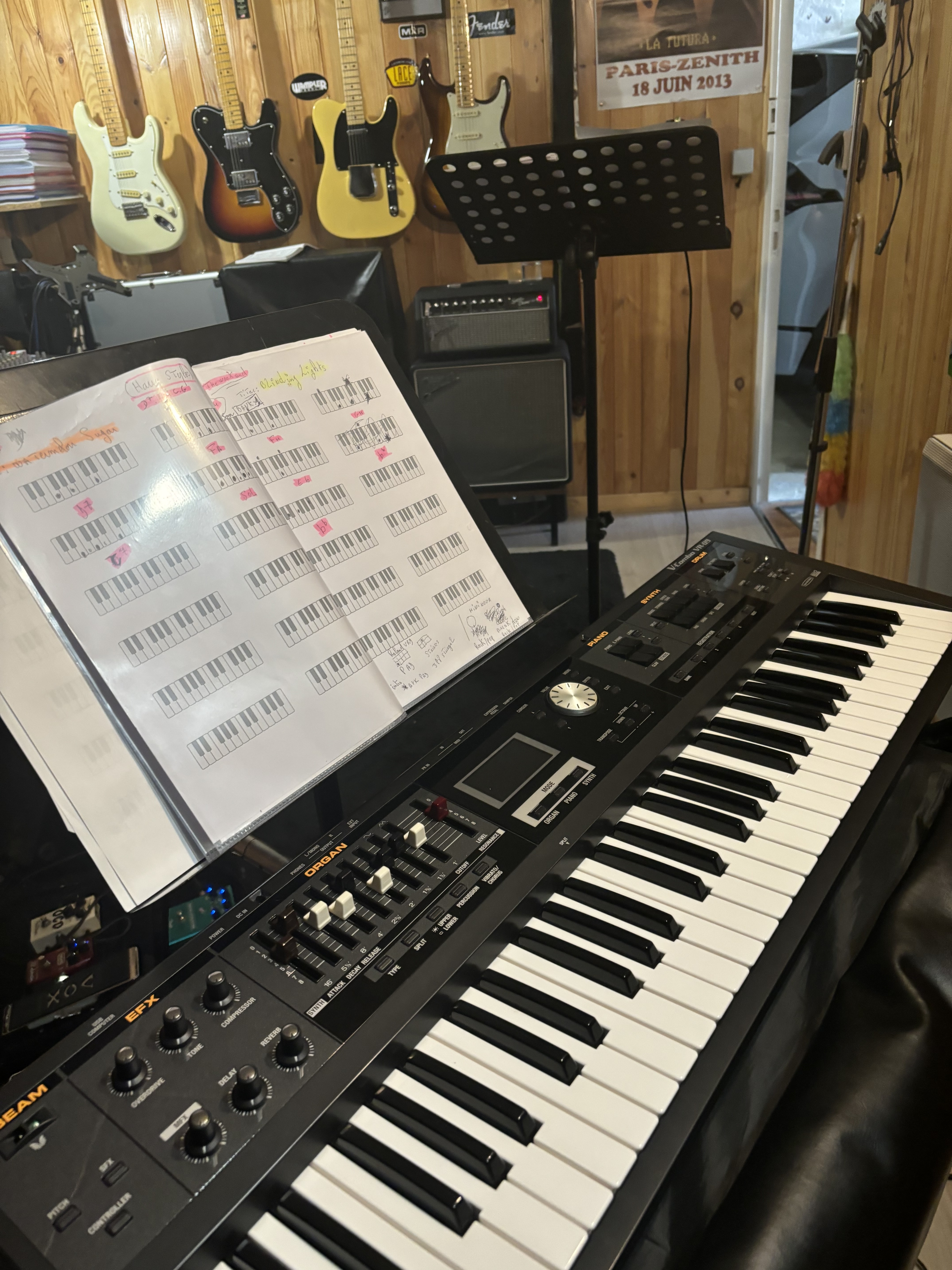 Roland V-Combo VR-09-B