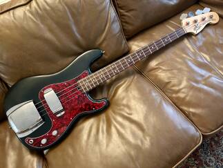 Fender Highway One Precision Bass (2006-2011)
