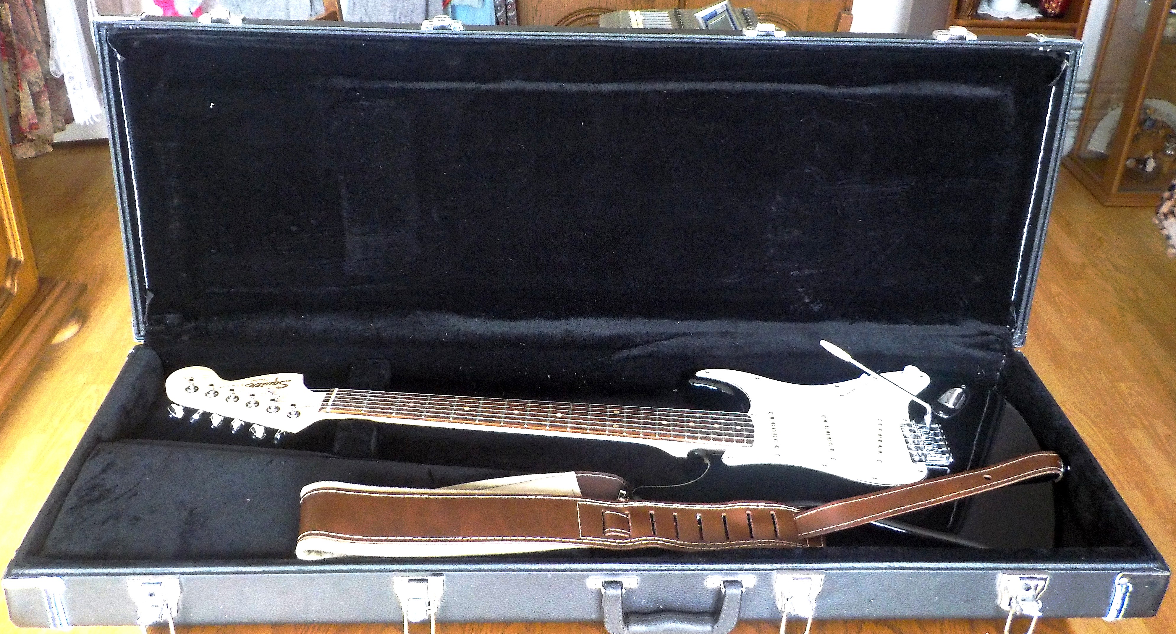Vends guitare SQUIER model AFFINITY 