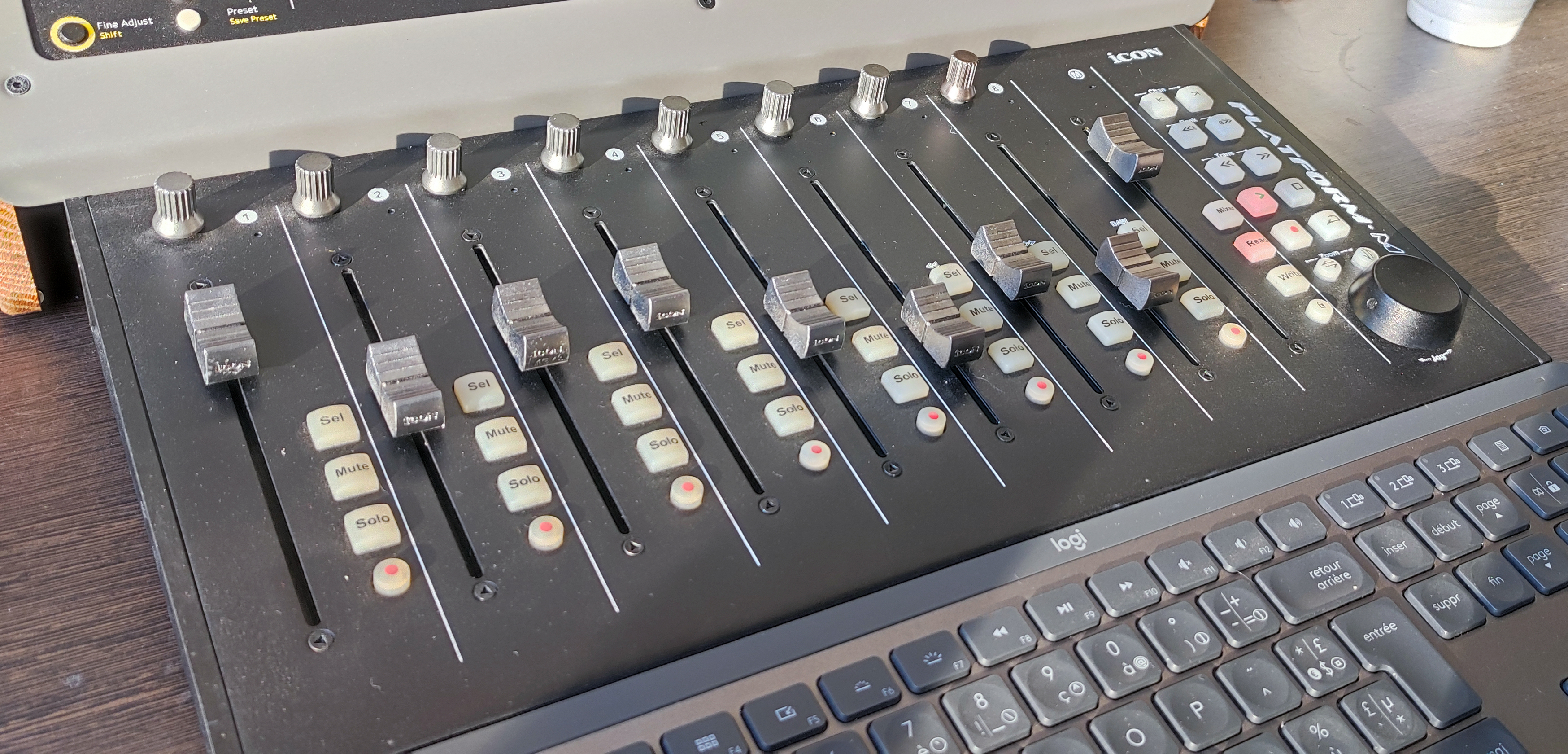 À vendre Contrôleur iCon - Platform M