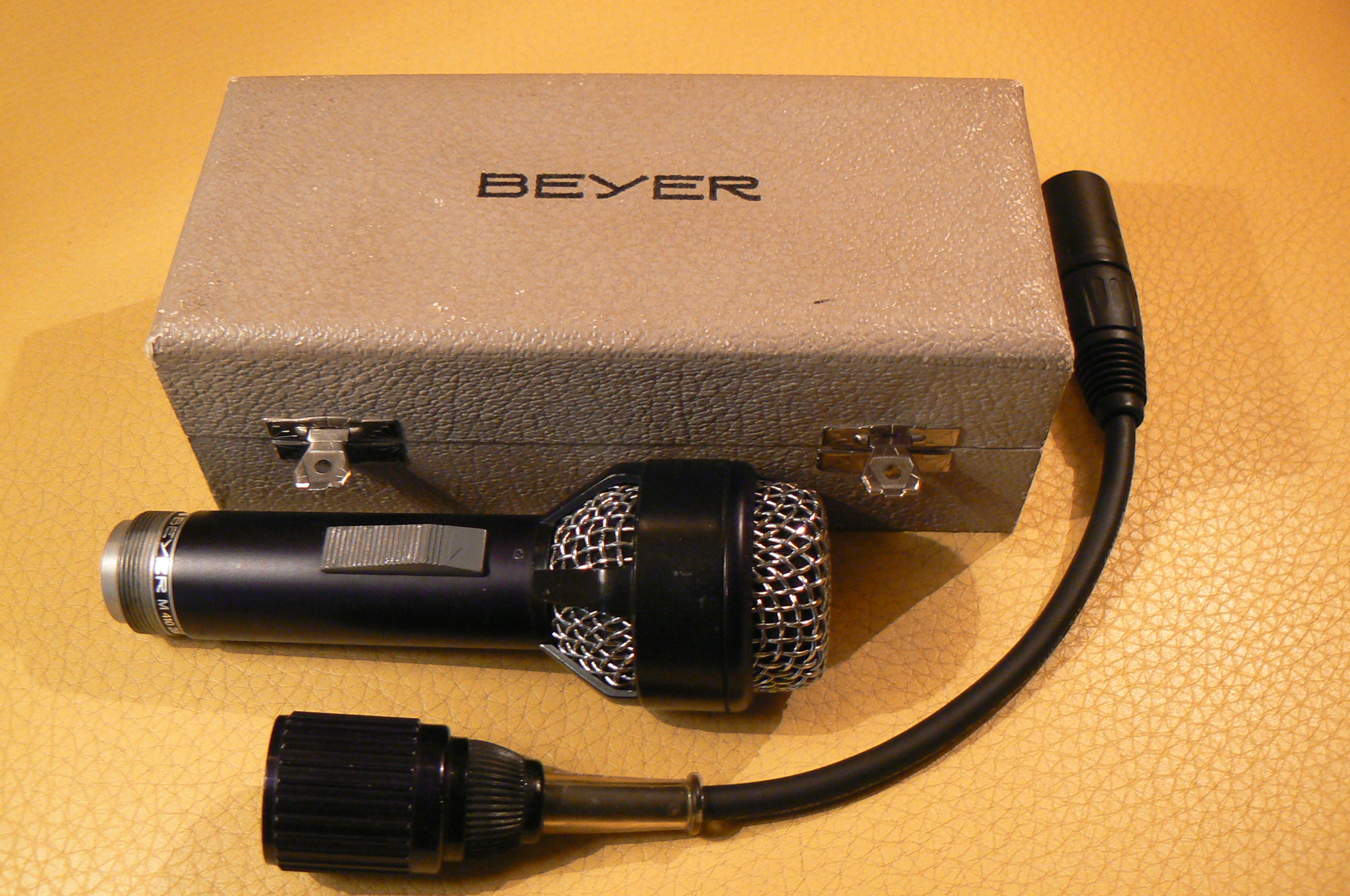 Beyerdynamic M 410 (82188)