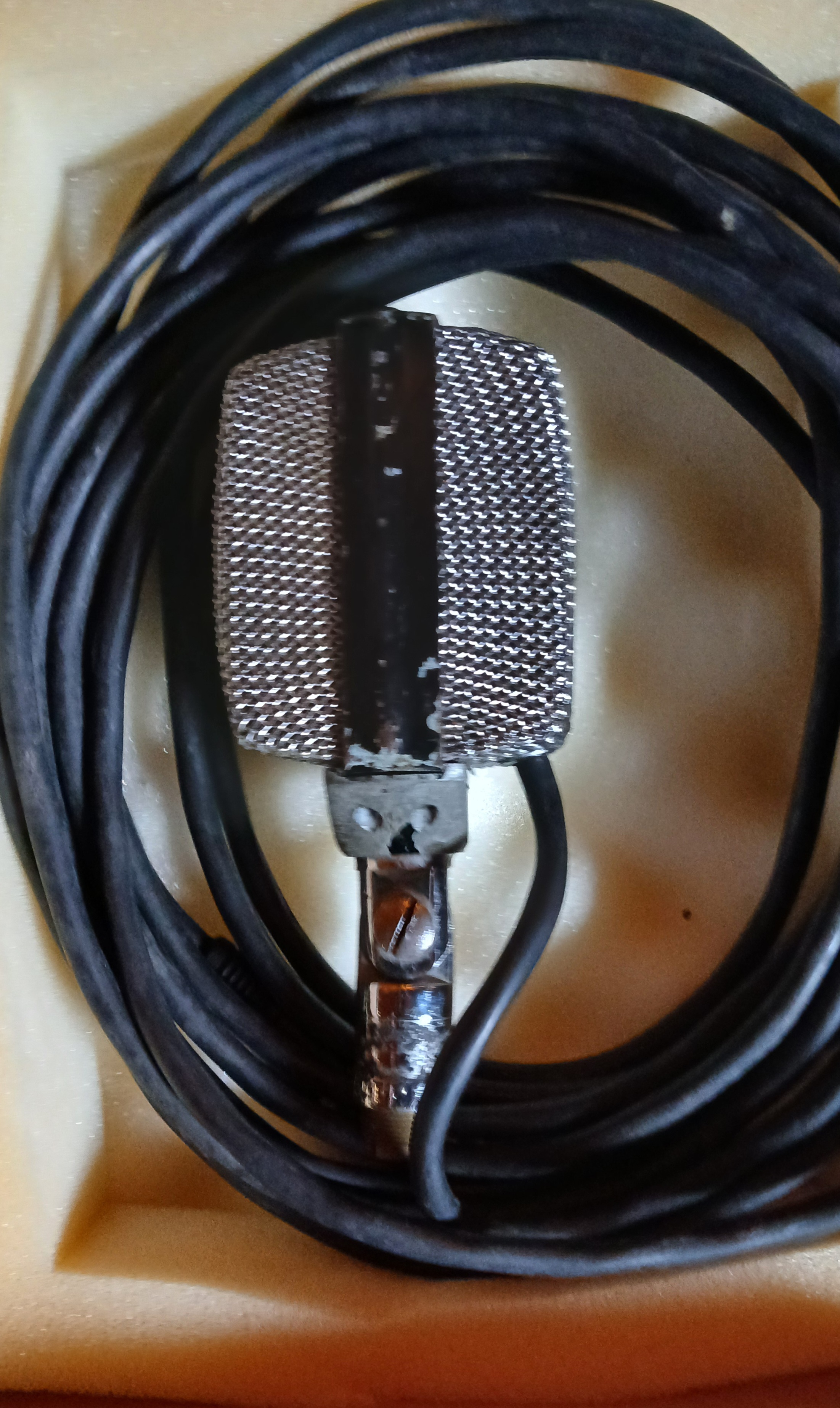 Vends AKG D12