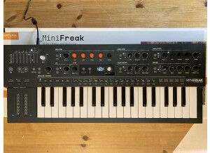 Arturia MiniFreak (95115)