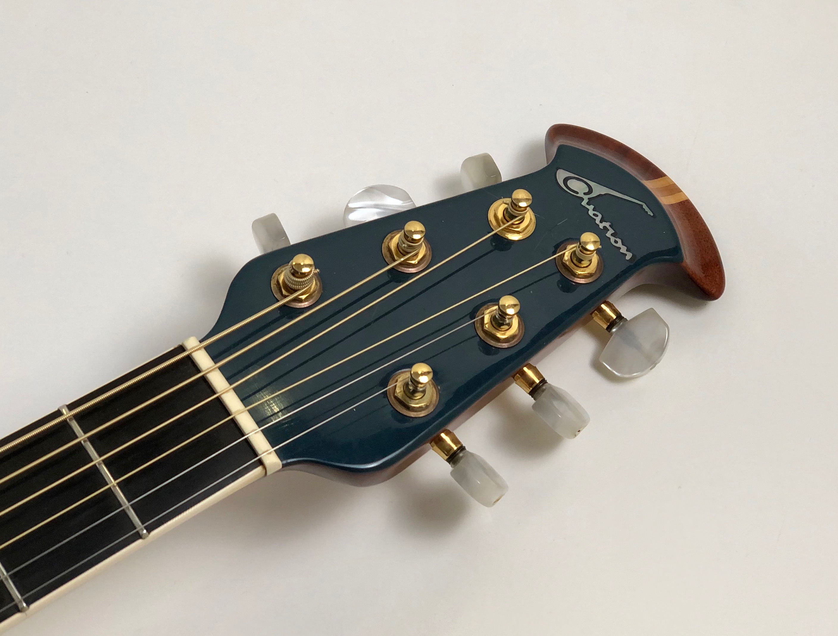 Ovation Collector's Series 1982-8 (75352)