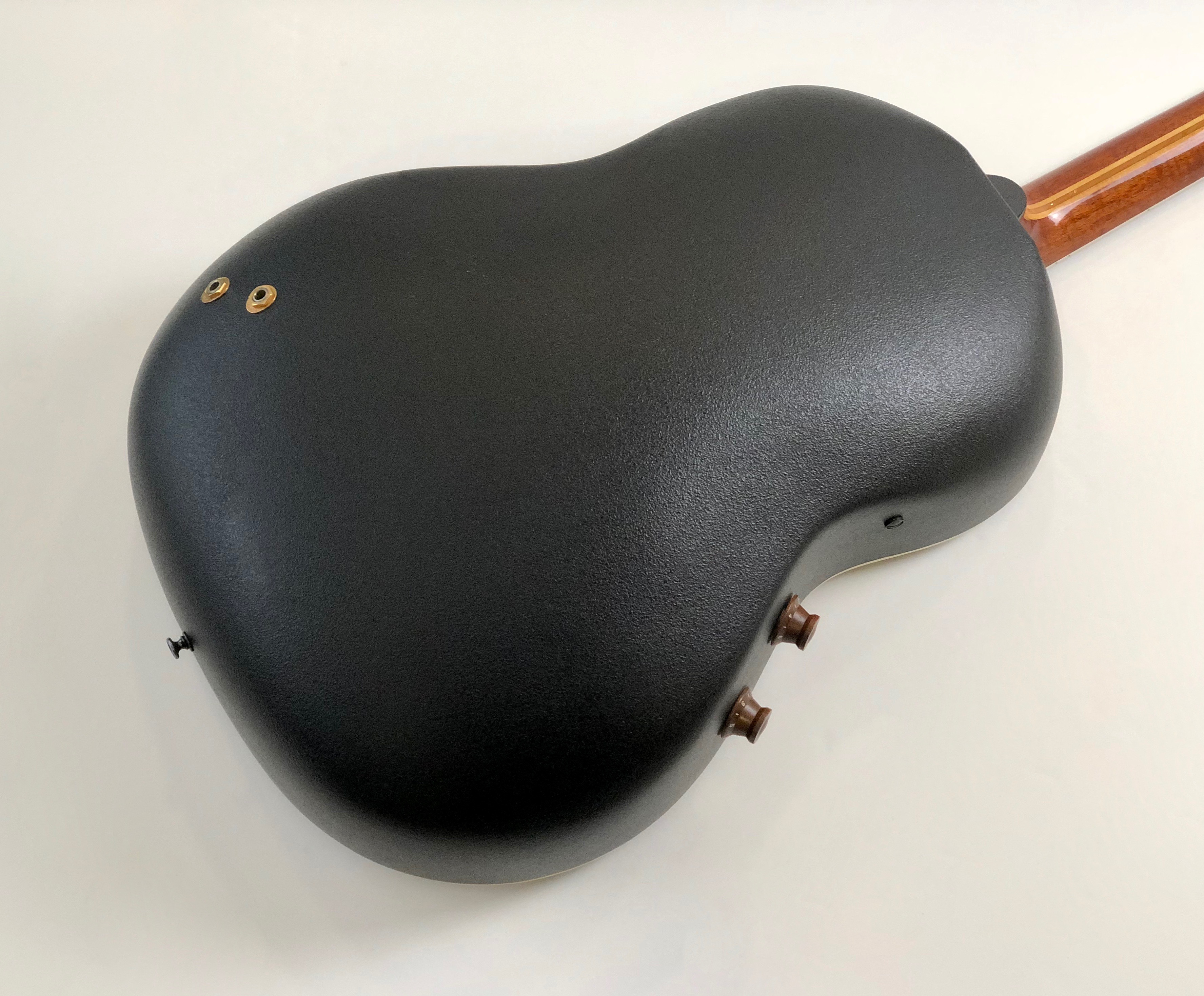 Ovation Collector's Series 1982-8 (98702)